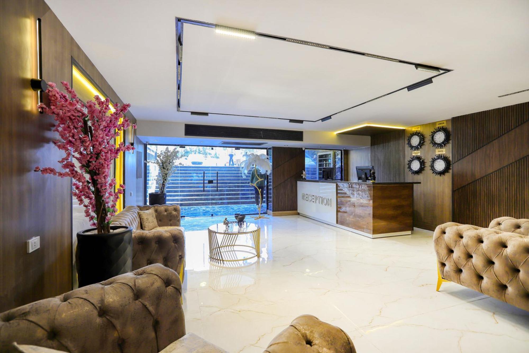 Gaia Pyramids Hotel Kafrat al Jabal Exterior photo