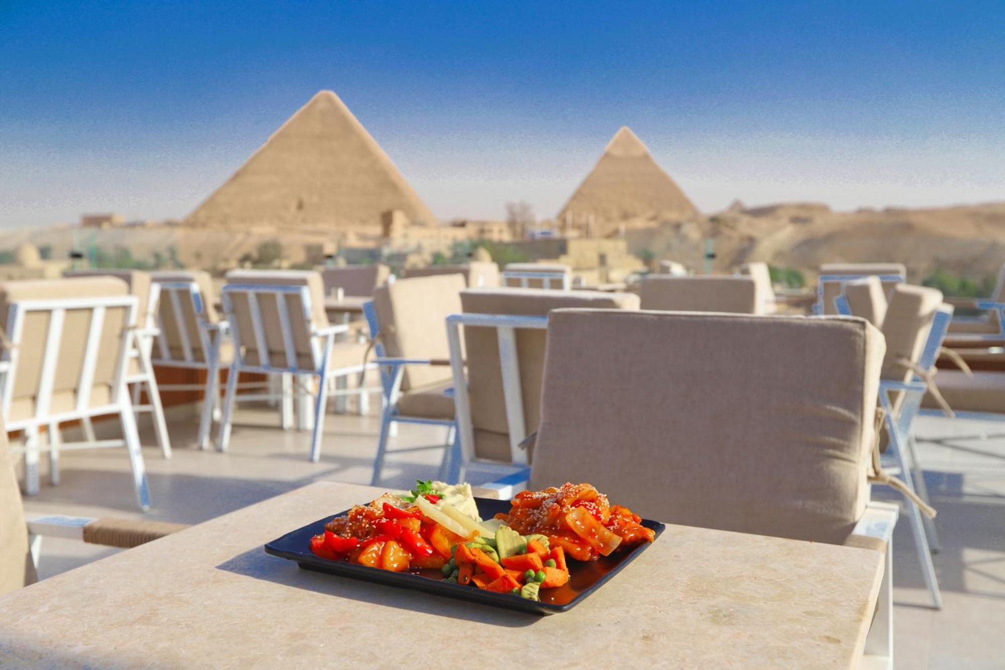 Gaia Pyramids Hotel Kafrat al Jabal Exterior photo