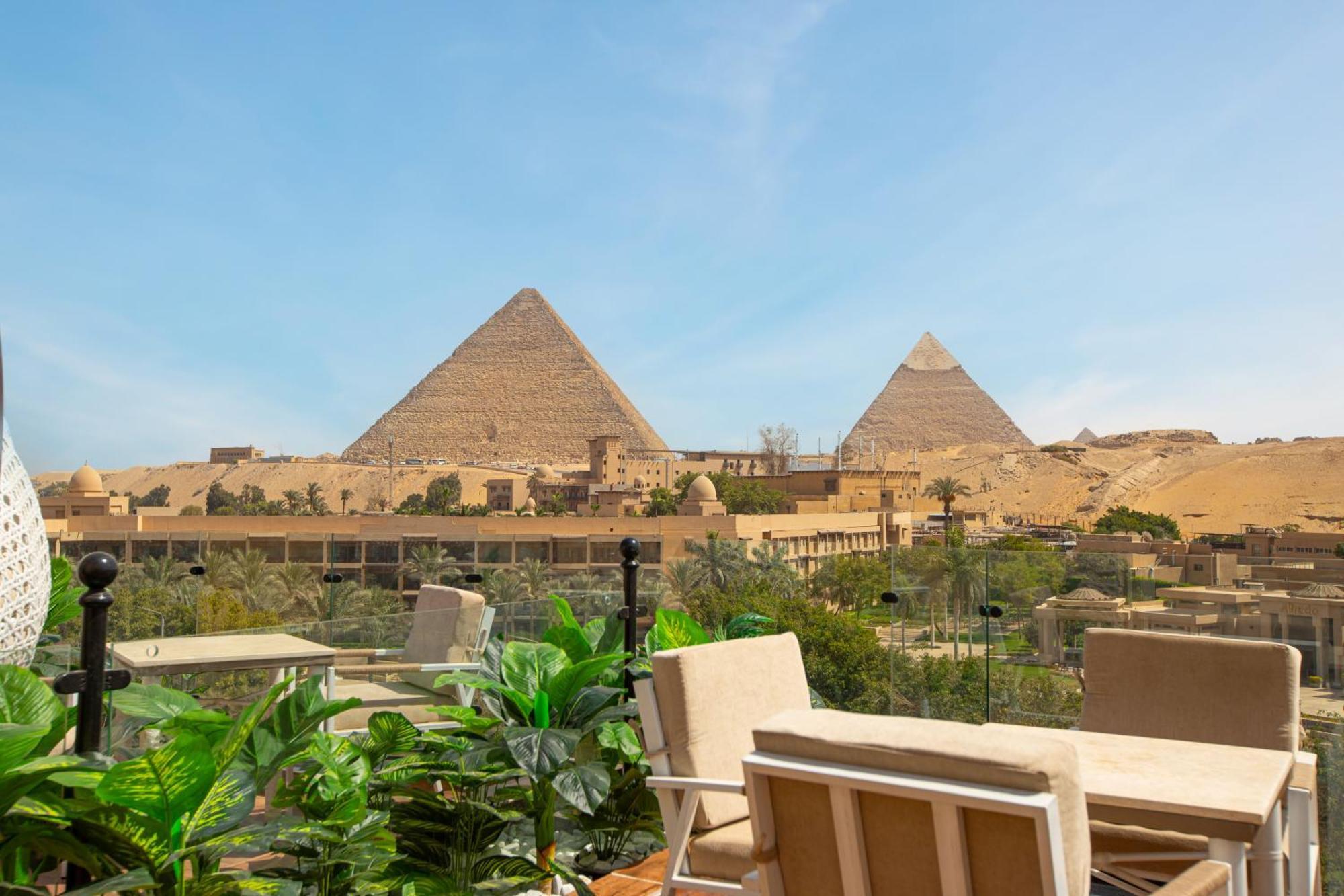 Gaia Pyramids Hotel Kafrat al Jabal Exterior photo