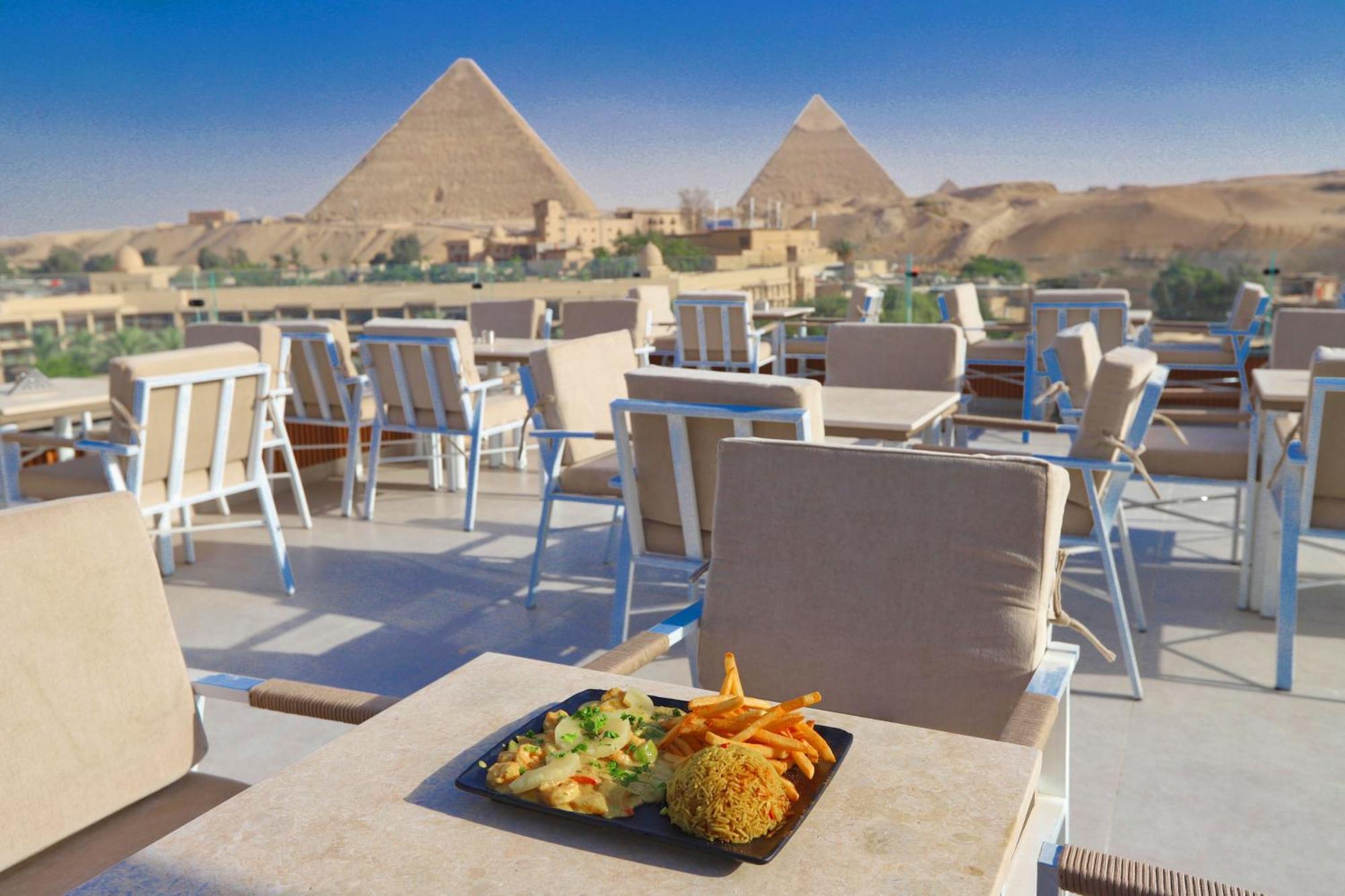 Gaia Pyramids Hotel Kafrat al Jabal Exterior photo
