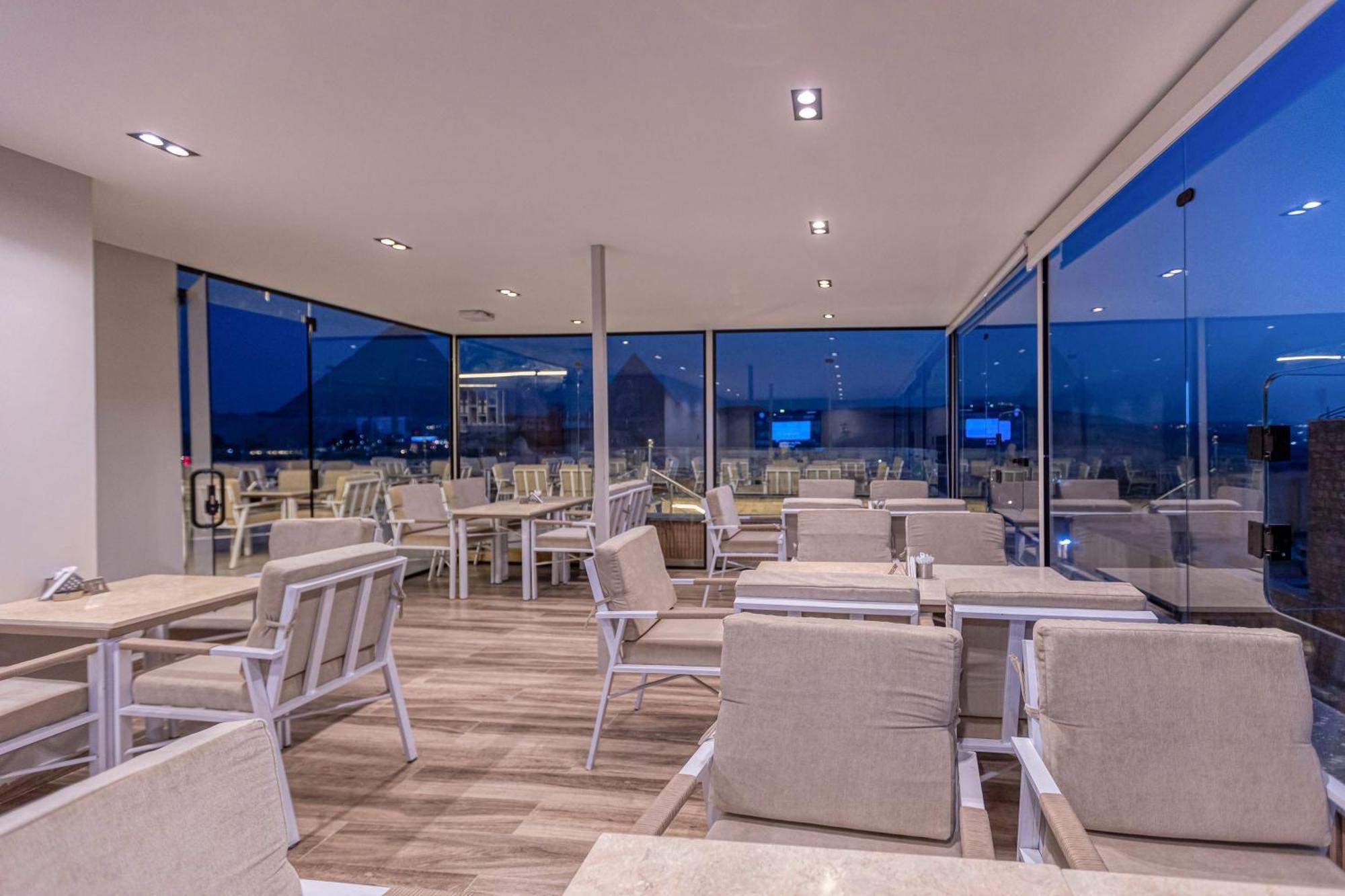 Gaia Pyramids Hotel Kafrat al Jabal Exterior photo